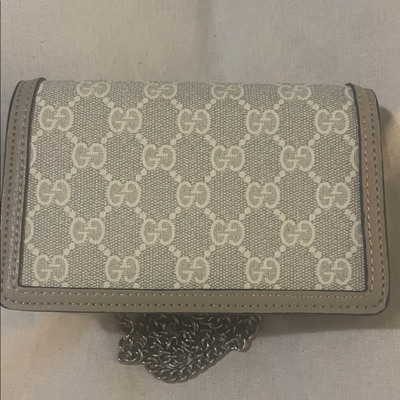 This is a Gucci Dionysus Super Mini shoulder bag . - Picture 6 of 12